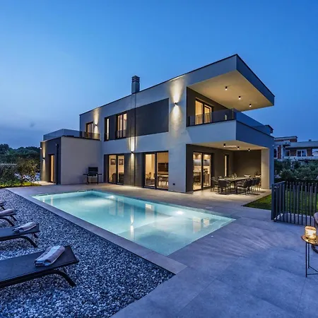 Villa Delecto *