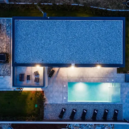 Delecto Villa *