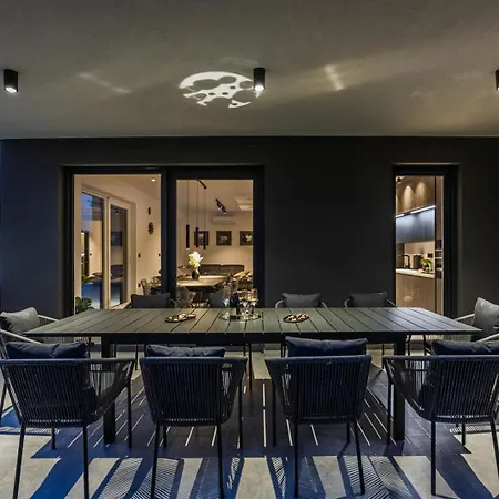 Delecto Villa *
